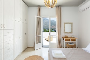 Al bedrooms create a cosy beach vibe.