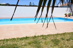 Zona exterior / outside. 