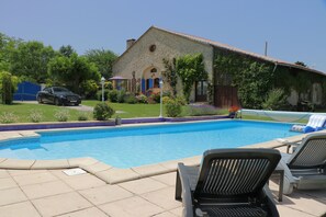 Private 10x5m Pool is a sheer delight. Private lovely garden. 