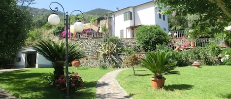 Villetta con giardino