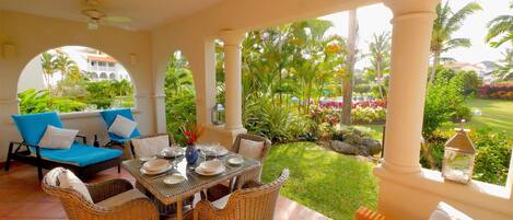 Apartment Terrace and garden