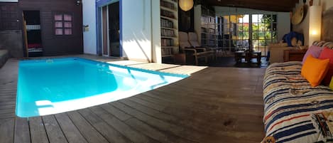 piscina climatizada y chillout