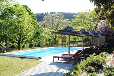 Casa para grupos con piscina en Sur de Francia ( Ardèche)
