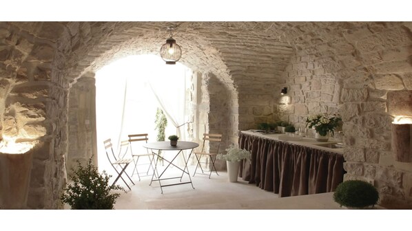 Summer Kitchen out to Courtyard