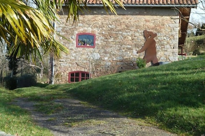 La Tutte de l'Ours, ein helles Haus inmitten der Natur.