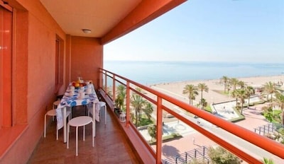 Luxus am Strand in Malaga Stadt, WiFi, Garage, Klimakontrolle, Privilegienbereich 