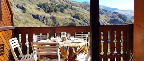 Vue du balcon sur le Qeyrelet