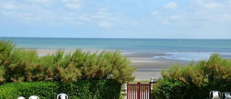 Jardin accès direct à la mer