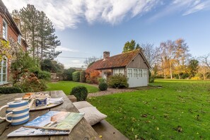 Field Row, Field Dalling: Plenty of room to run and play in the garden