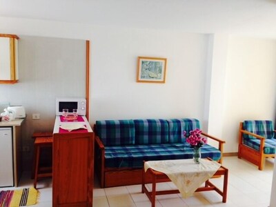 2 x Sea-view 1 Double Bedroom Apartments located in Puerto de Tazacorte, La Palm