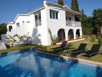 Boutique luxury villa in Marbella with great sea views-