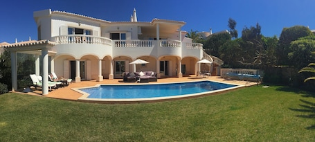 Villa Clovelly