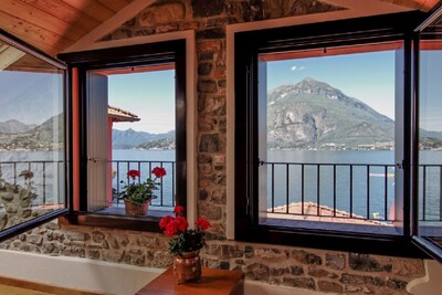 Casa Mara - Die große Schönheit von Varenna mit Balkon über dem Comer See [mit Klimaanlage]