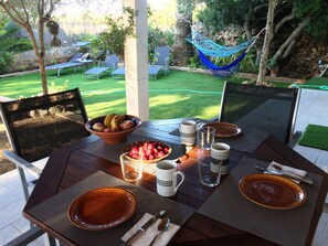 Outdoor dining