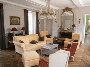 Grand Salon