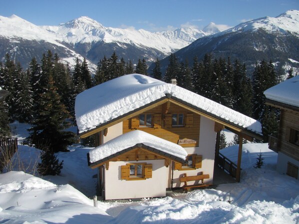 Les Alouettes in the snow, at 1900 metres.