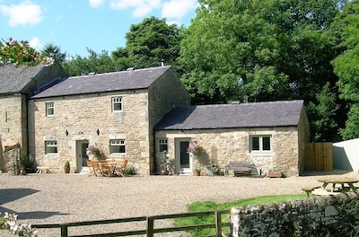 Luxury holiday cottage set in idyllic unique location close to Hadrian's Wall.