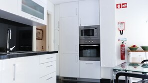The kitchen is fully equipped with all the utensils and appliances you'll need during your stay.
#quality #portugal #pt #lisbon