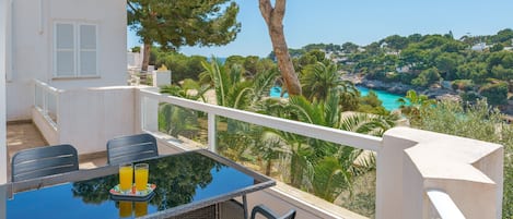 Bungalow 10, terrace with sea view