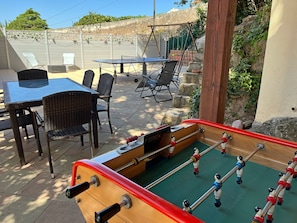 Babyfoot Bonzini, salon de jardin, table de ping-pong...