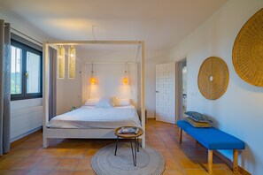 Master bedroom with Seaview