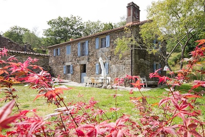 Village of Loureiro, relaxation and nature near the sea