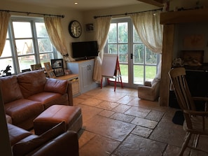 Kitchen/Seating area.