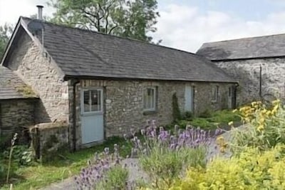Cosy Barn In lovely quiet location In The Brecon Beacons