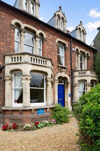 Victorian Hall overlooking the River Cam in the heart of Cambridge, 10 bedrooms