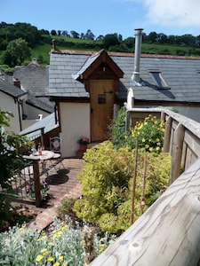 Charming Character Cottage in Picturesque Village 5 * rated