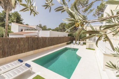 Completely renovated house with private pool in Porto Petro (Free WIFI) 