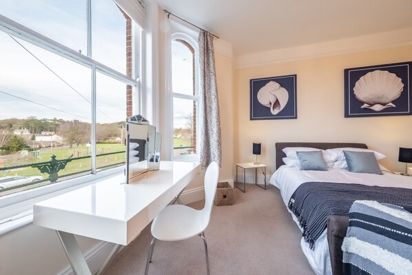 Lighthouse View, Cromer: Spacious, open-plan living with a view