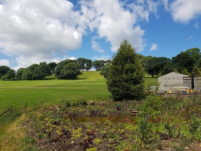 Luxury barn in Peak District National Park - peaceful with great views