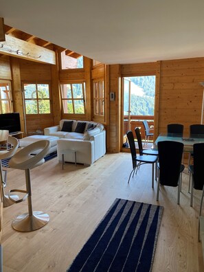 Living area
