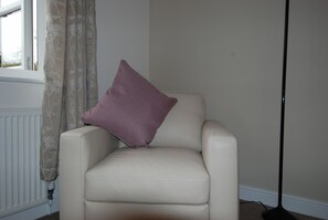 Natuzzi leather sofa and Quality fabrics in lounge