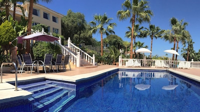 Exclusiva villa de lujo cerca de la playa, vistas panorámicas al mar, piscina climatizada, jacuzzi wifi