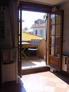 Studio-Apartment mit Dachterrasse im Herzen der Altstadt von Antibes, Côte d'Azur