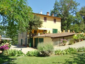 La Tinaia farmhouse.