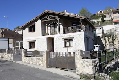 House in Fompedraza for 7/8 people in Ribera del Duero, near Peñafiel 