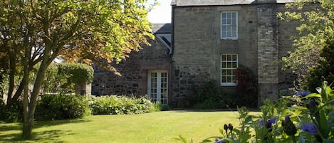 Millhouse Cottage from the garden