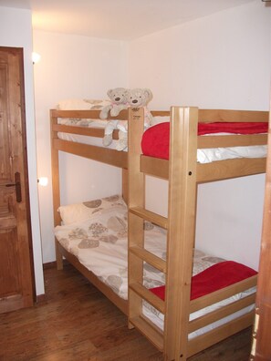 Bunk bedroom