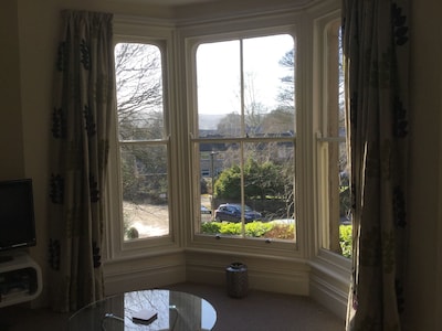 Luxury Self Catered  first floor Apartment With Private Parking And Views 