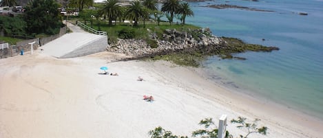 PRIMERA LÍNEA DE PLAYA.VISTAS DESDE EL APARTAMENTO.