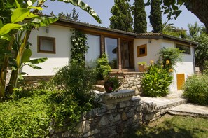 Entrance to Garden House