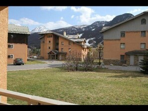 Vue montagne (pelouse accessible de la terrasse)
