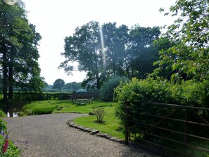 Entrance drive 