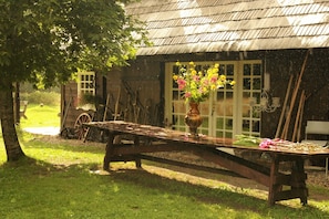 Inner yard of the Summerhouse "Branki".
