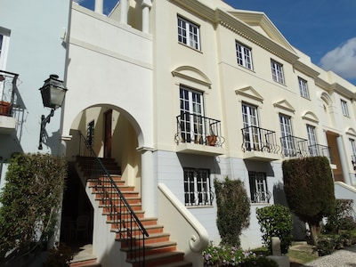 Old Village 2 Bed apartment on two floors plus roof terrace. Vilamoura Algarve 