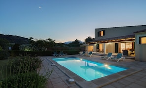 OUTSIDE VIEW. NIGHT