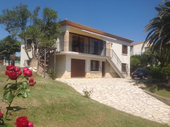 Entrance and driveway